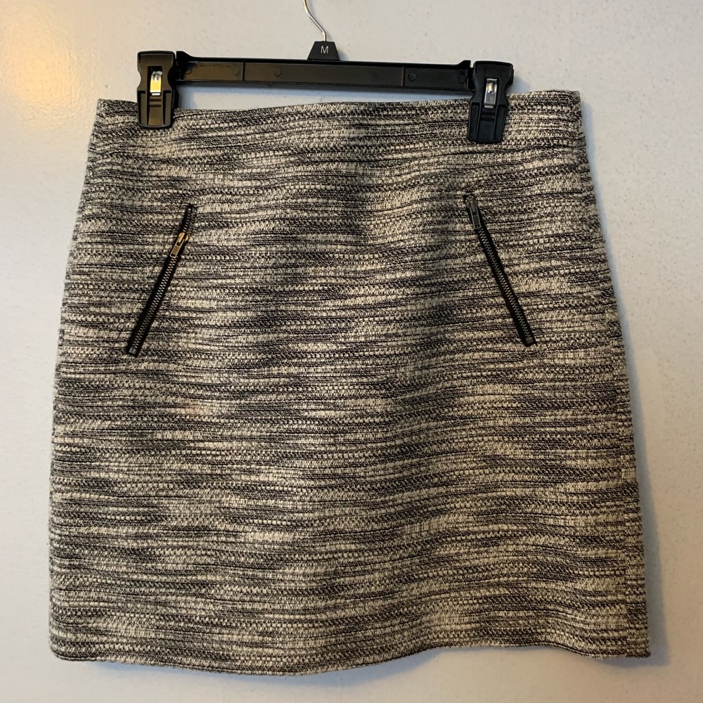 Loft 6P Black and Gray Mini Skirt
